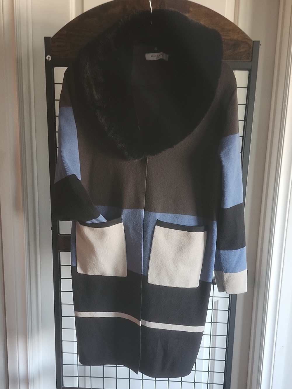 Bailey Women's Cardi with Removeable Faux Fur Collar - Black/Blue/Cream